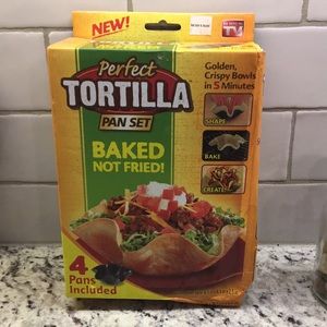 Tortilla pan set. NWT